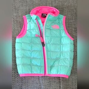 The North Face Baby Girl Sz 6-12M Mint Green and Pink Zip Up Puffer Vest EUC!